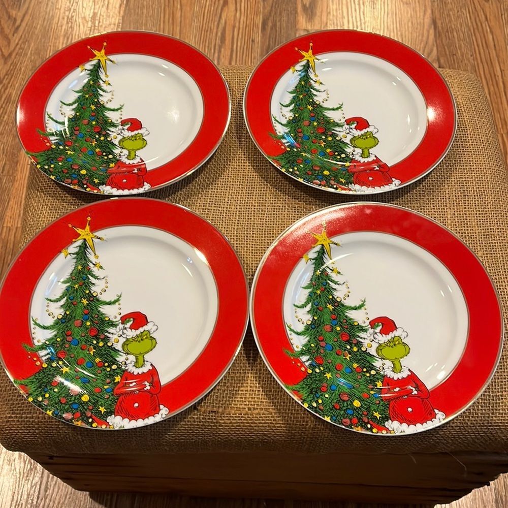 New The Grinch salad plates
